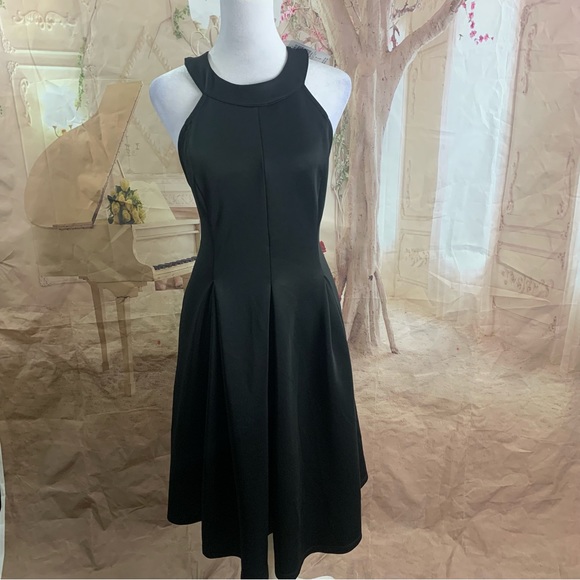 NEW TORRID Mini Scuba Fluted Dress - Picture 3 of 11